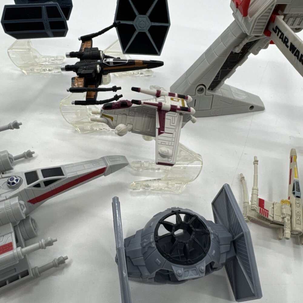 Hot Wheels Star Wars Starship Lot with Stands Flight Controller Some Diecast - Picture 4 of 8